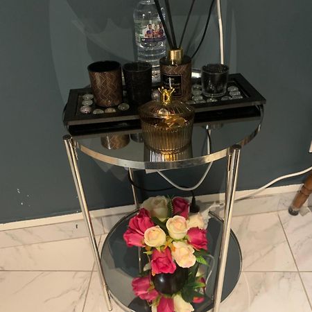 Charmant Studio Dans Maison Apartman Sarcelles Kültér fotó