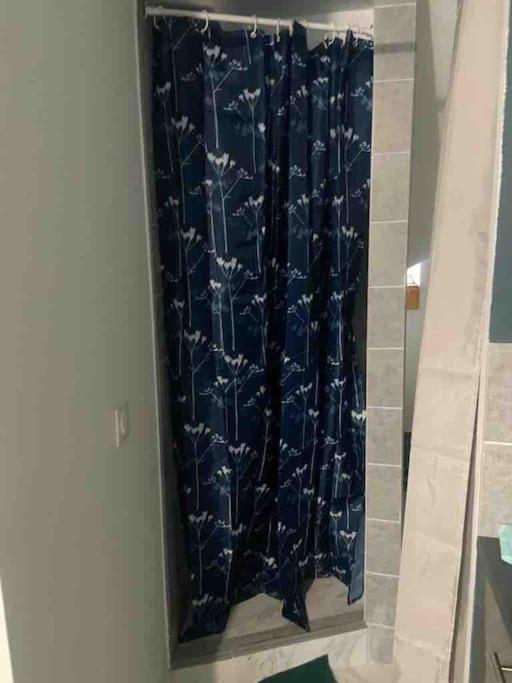 Charmant Studio Dans Maison Apartman Sarcelles Kültér fotó